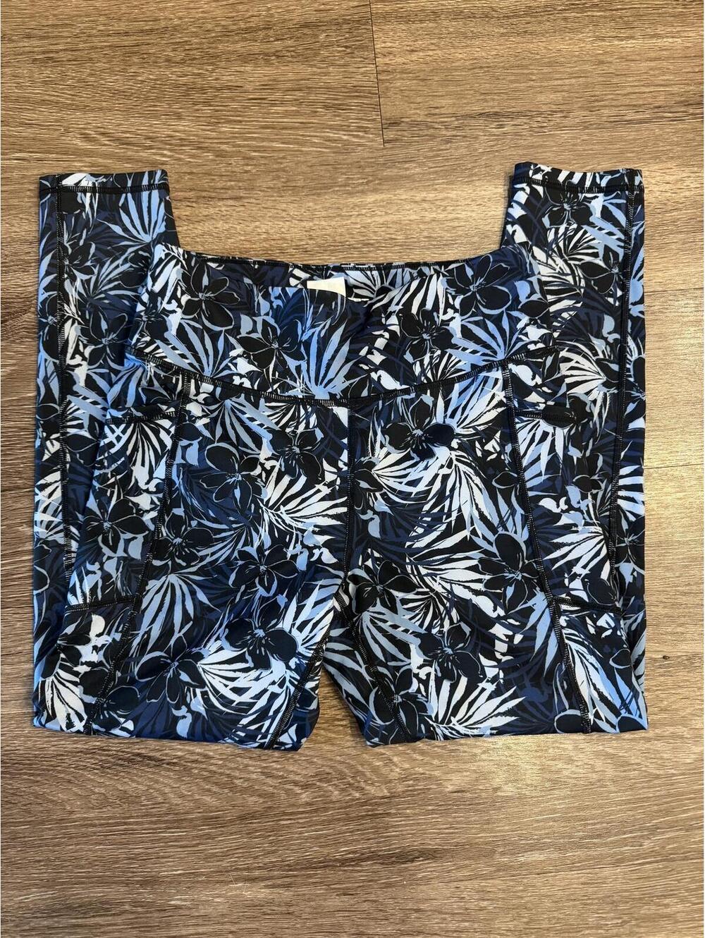 DKNY Sport Cropped Blue Floral Leggings